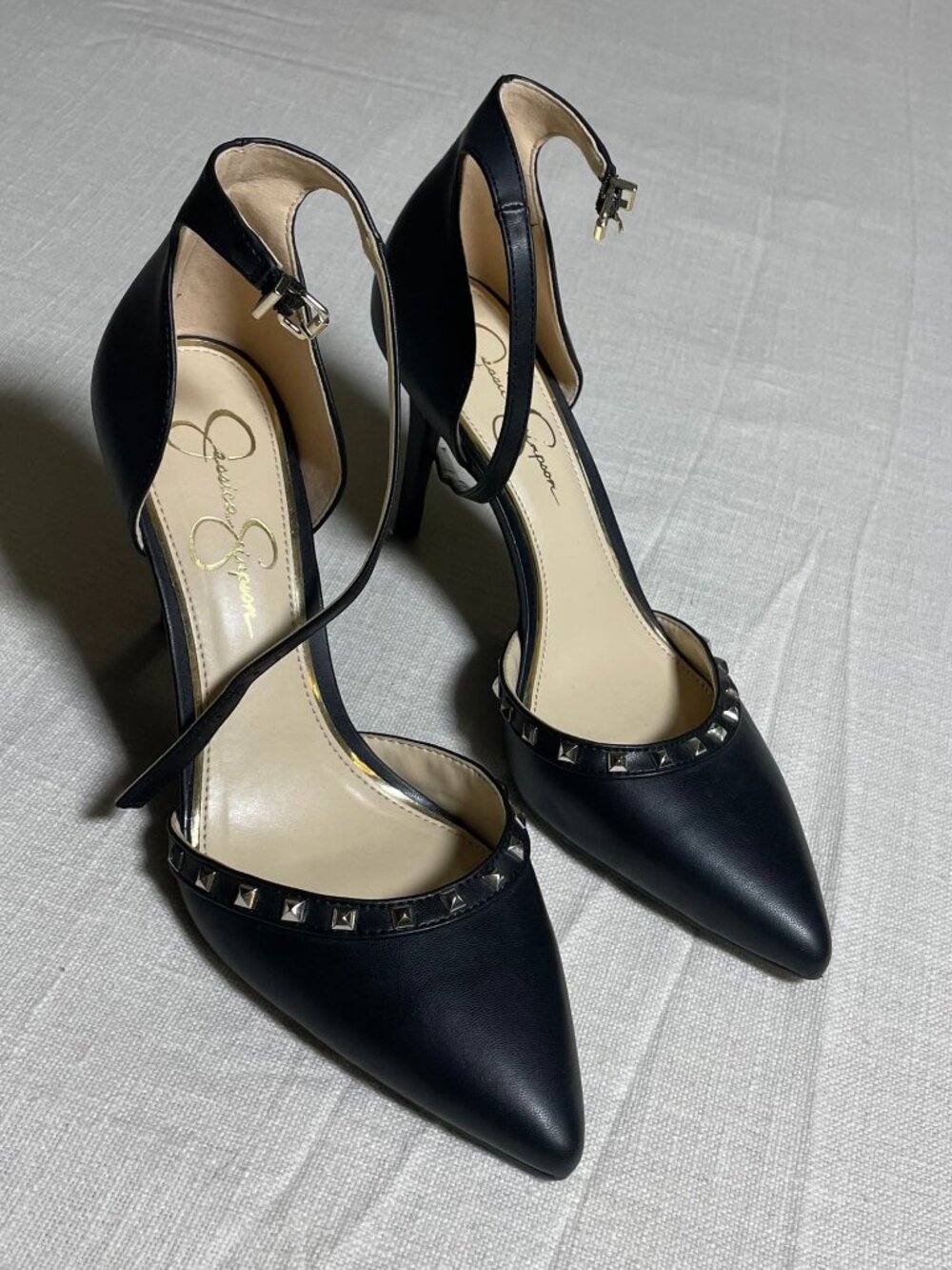Womens Jessica Simpson Black and Gold Studded Pumps (Size 10)
